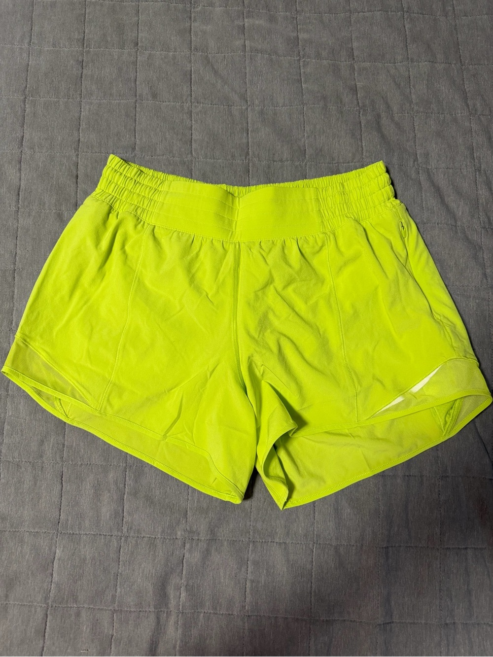 Lululemon - Hotty Hot High Rise 4” Shorts - Size 8